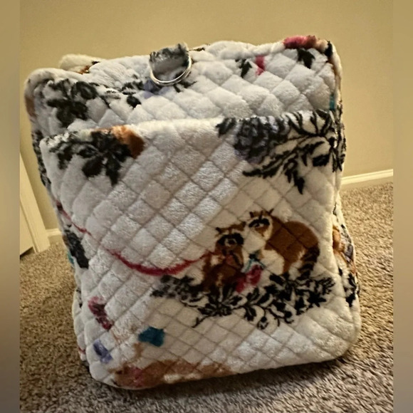 NWOT Vera Bradley Large Duffle Bag in Winter Fleece - Picture 6 of 8